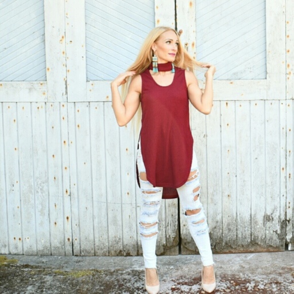 Amore Burgundy Choker Top - Picture 3 of 4